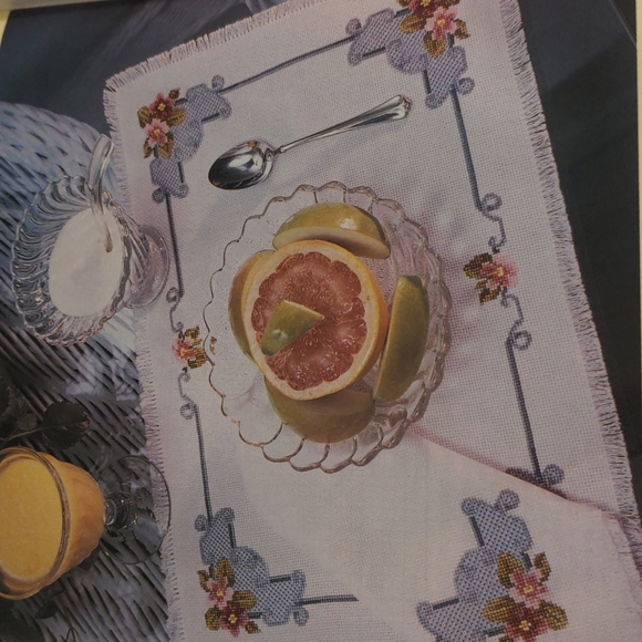 Just CrossStitch Magazine April 1998 - Picture 16 of 16